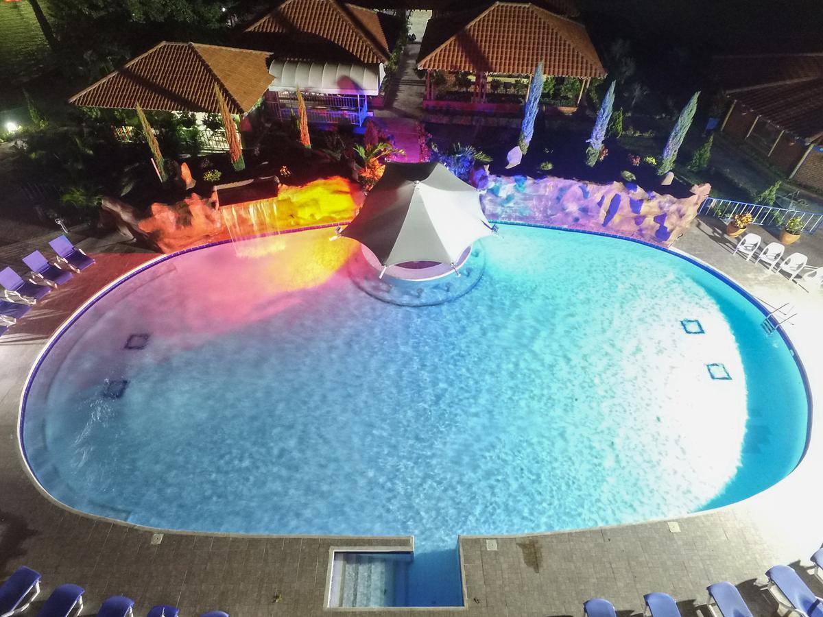 Hotel Campestre Tardes Calenas Yumbo Exterior photo