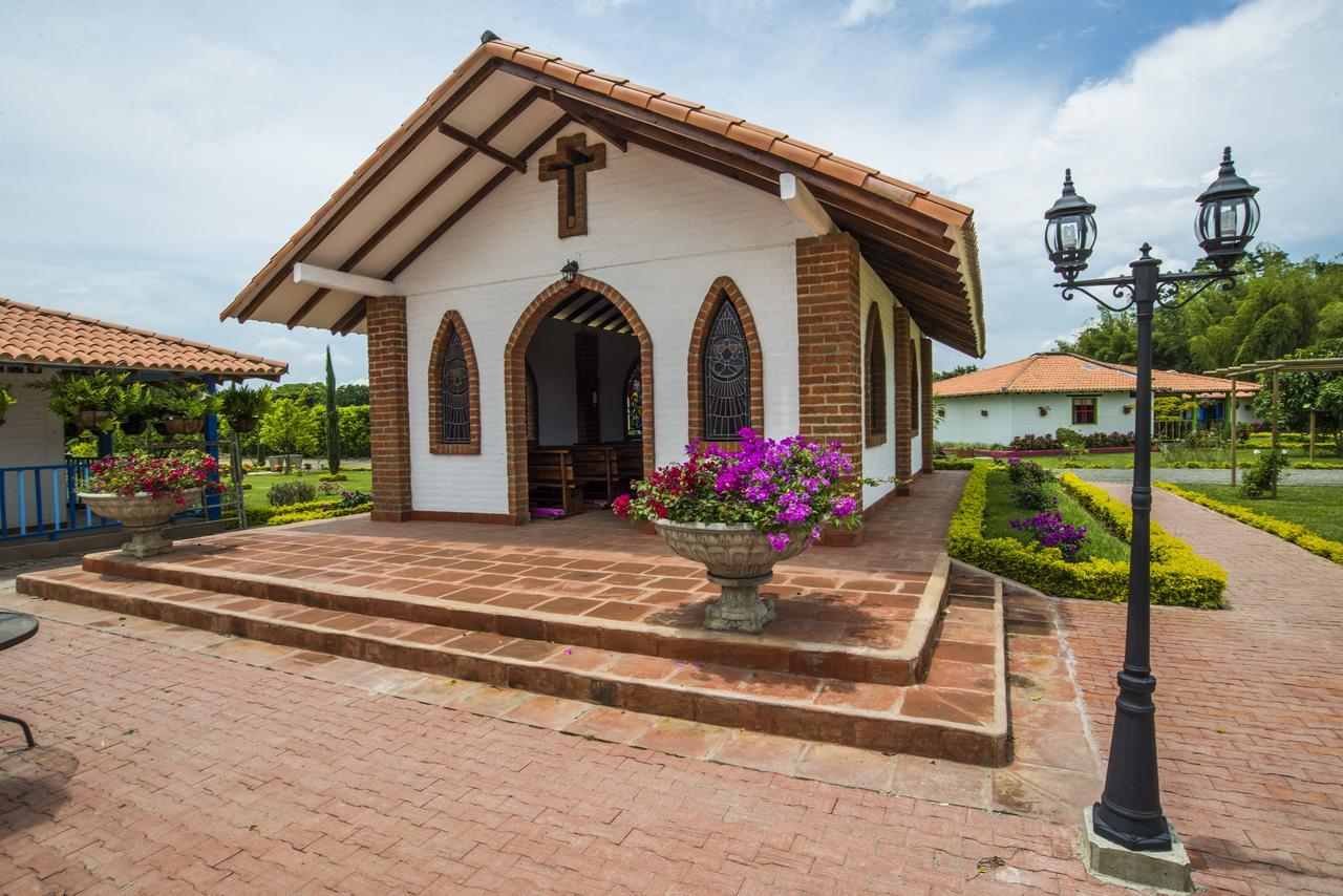 Hotel Campestre Tardes Calenas Yumbo Exterior photo