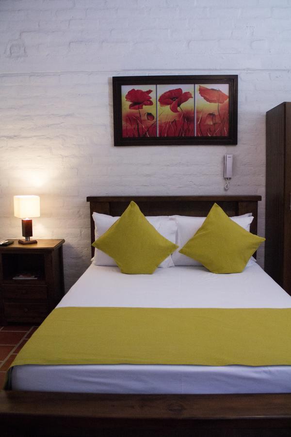 Hotel Campestre Tardes Calenas Yumbo Exterior photo