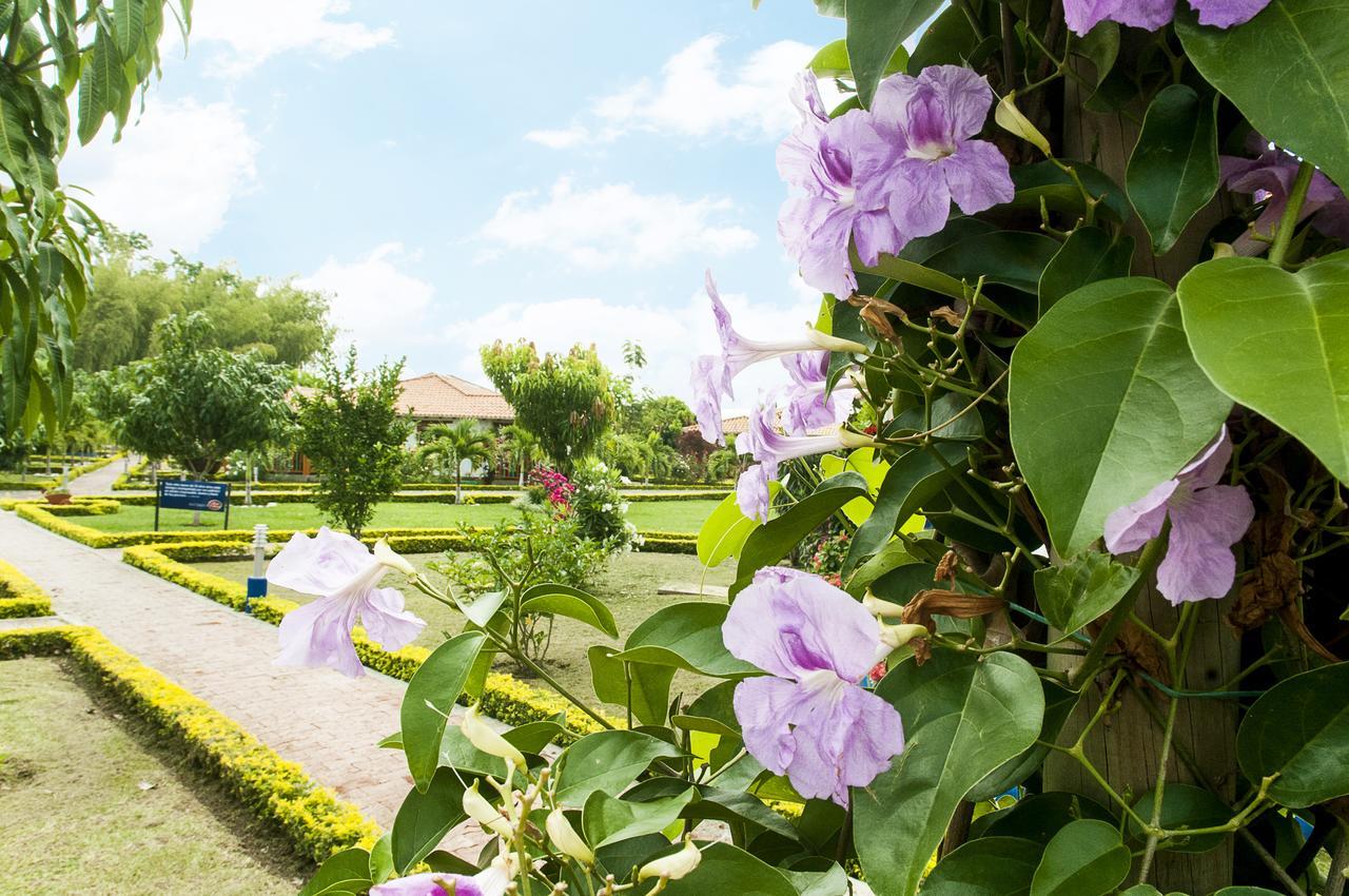 Hotel Campestre Tardes Calenas Yumbo Exterior photo