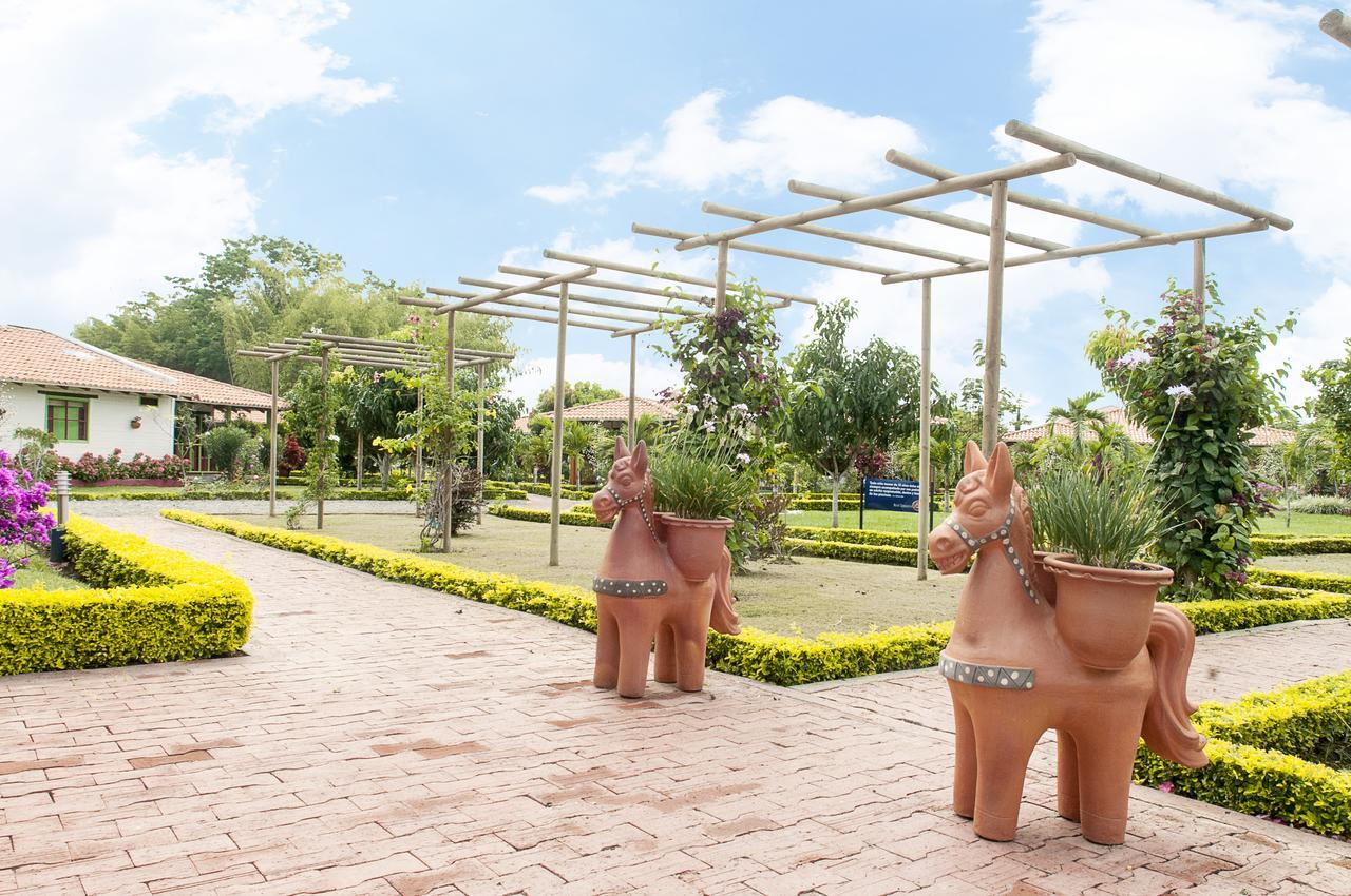 Hotel Campestre Tardes Calenas Yumbo Exterior photo