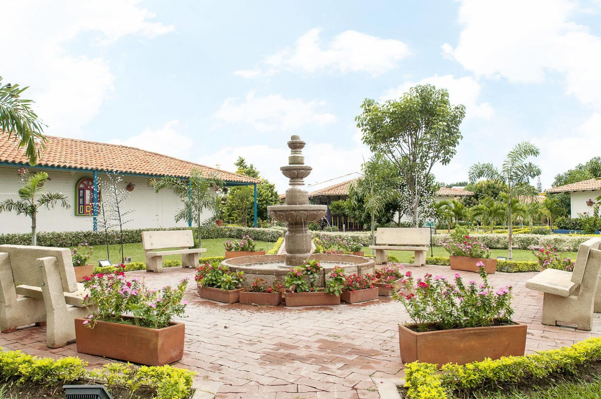 Hotel Campestre Tardes Calenas Yumbo Exterior photo