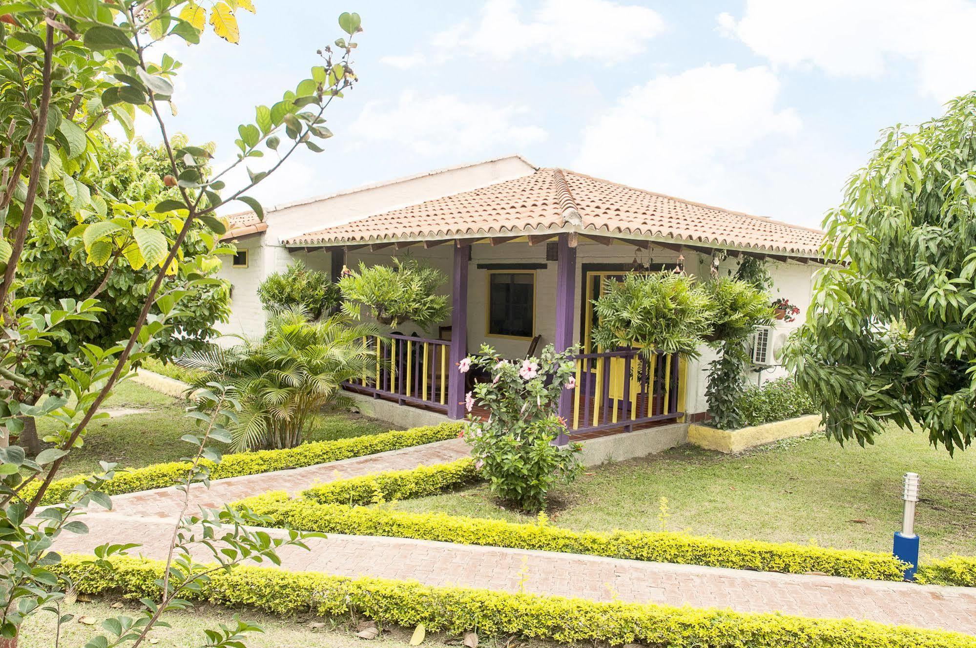 Hotel Campestre Tardes Calenas Yumbo Exterior photo